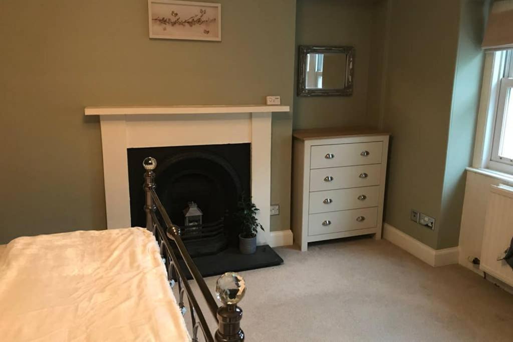 8A Tweed Cottage, Just Off The High St In Пийбълс Екстериор снимка