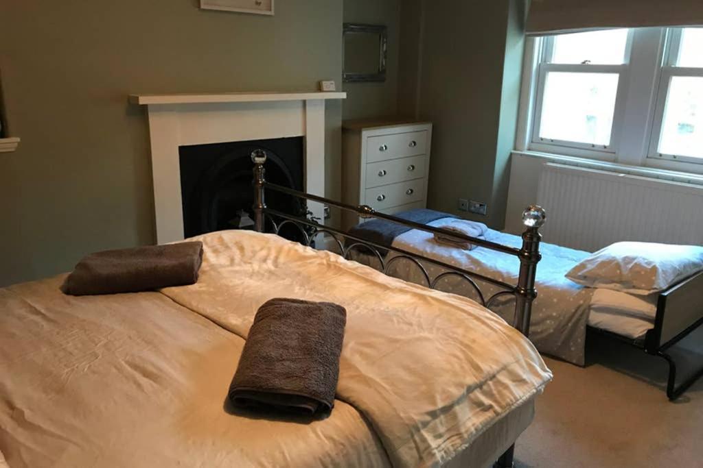 8A Tweed Cottage, Just Off The High St In Пийбълс Екстериор снимка