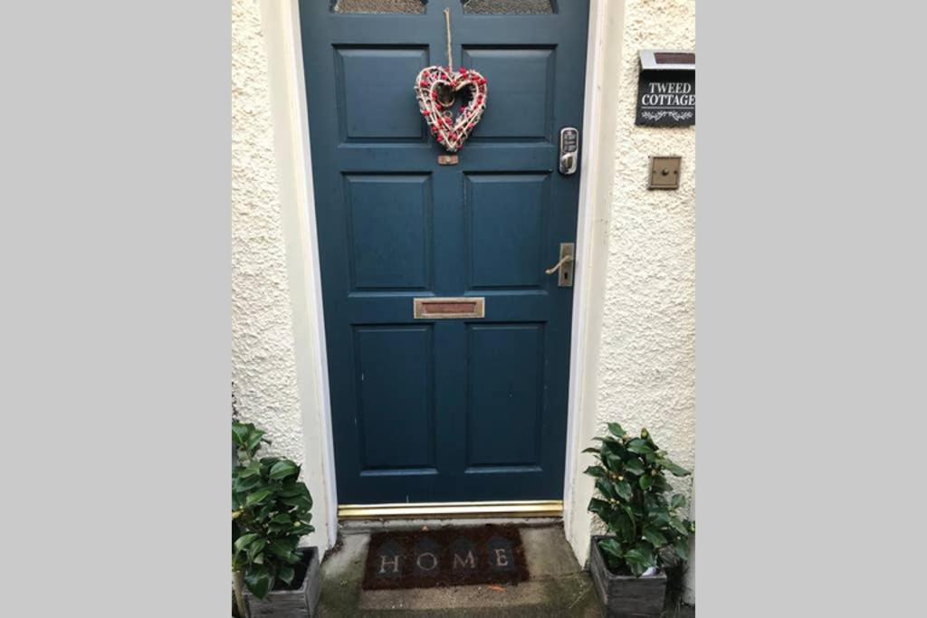 8A Tweed Cottage, Just Off The High St In Пийбълс Екстериор снимка